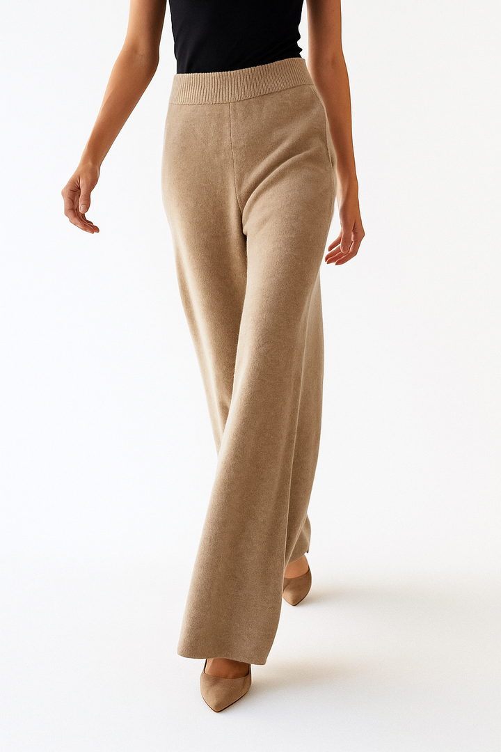 Sweatpants, High-Waist Wide-Leg Style in Soft Cashmere Blend Fabric with Elastic Waist