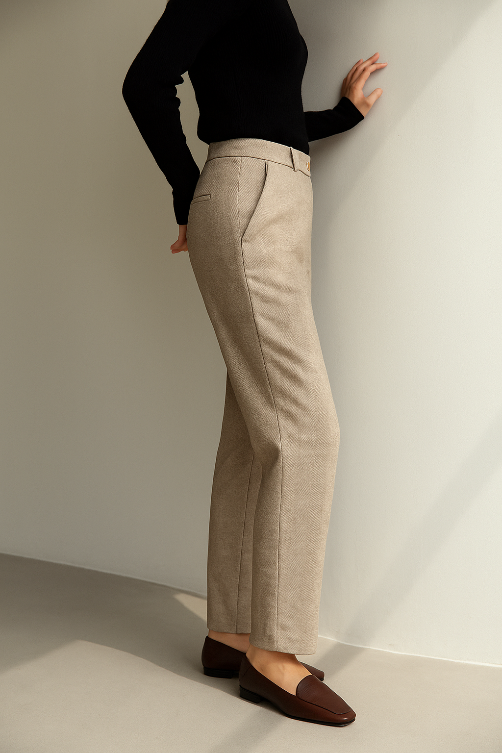 Tailored Wool Trousers with High-Rise Waistband and Slim Tapered Ankle Fit