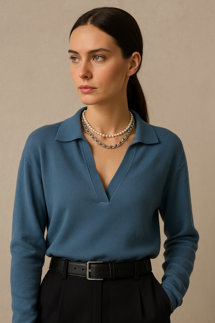 Cotton Knit Polo Sweater with a Relaxed Fit and Chic Ribbed Collar