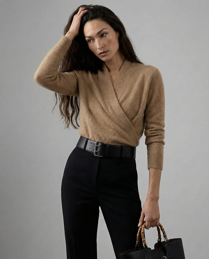 Cashmere Sweater with Crossover Collar Detail, Soft Knit for a Relaxed Standard Fit