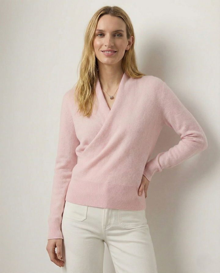 Cashmere Sweater with Crossover Collar Detail, Soft Knit for a Relaxed Standard Fit
