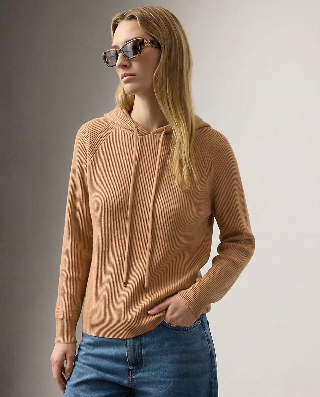 Hoodie in Cashmere and Merino Wool Blend with Relaxed Fit and Adjustable Drawstrings