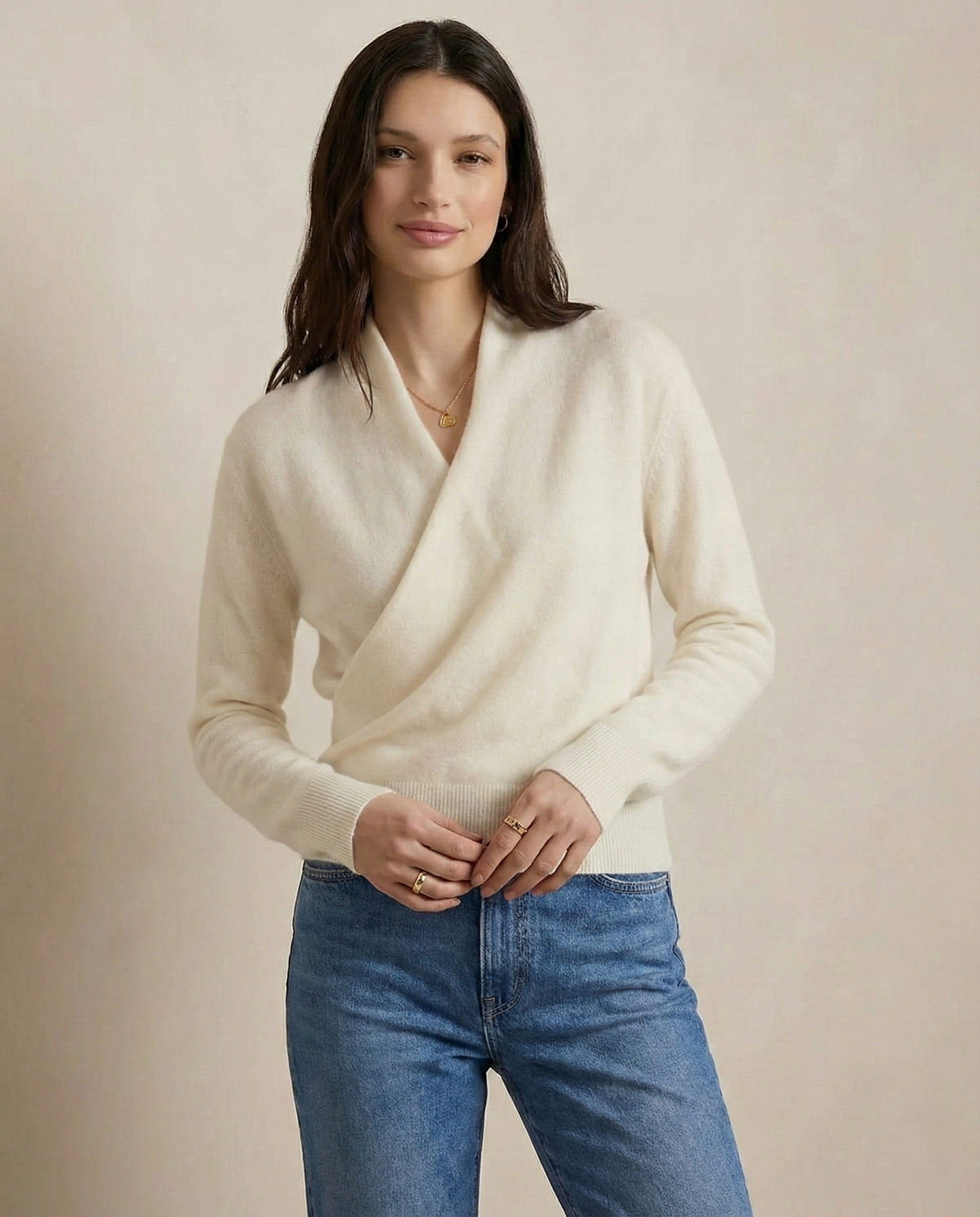 Cashmere Sweater with Crossover Collar Detail, Soft Knit for a Relaxed Standard Fit