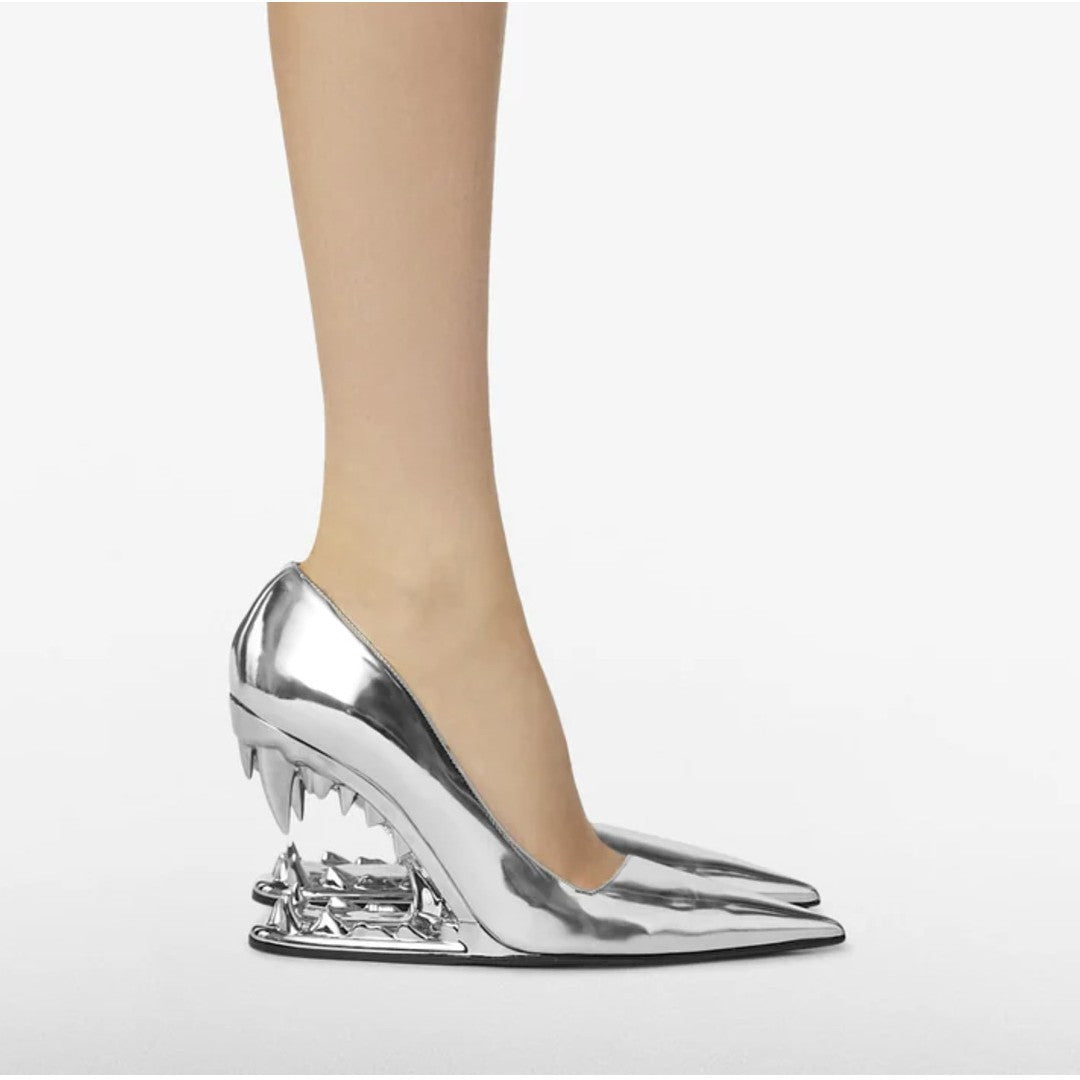 Pointed-Toe Stiletto Pumps in Metallic Gold Finish with Sculpted High Heel for Standout Style
