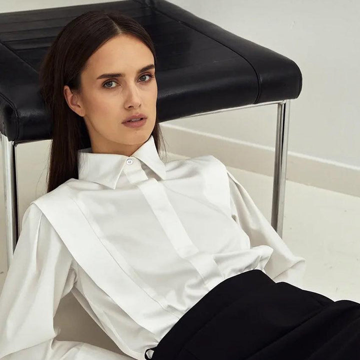 Button-Up Blouse in Crisp White Organic Cotton with Sharp Collar and Voluminous Sleeves