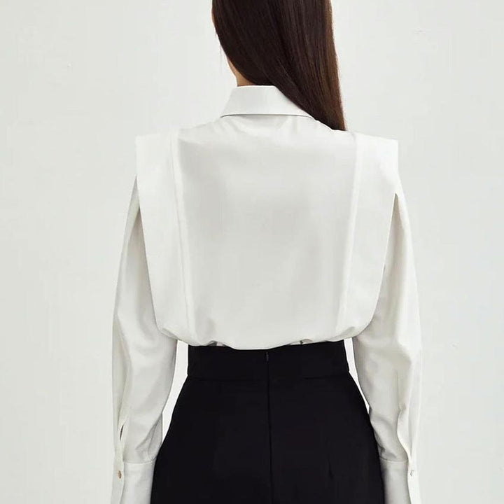 Button-Up Blouse in Crisp White Organic Cotton with Sharp Collar and Voluminous Sleeves