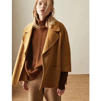Oversized Cashmere Turtleneck Sweater with Relaxed Fit and Soft Ribbed Knit in Rich Brown