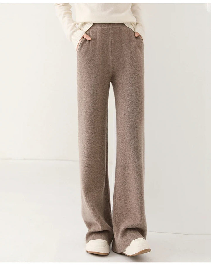 Wide-Leg Pants in 100% Merino Wool with High-Waist Elastic Fit and Side Pockets