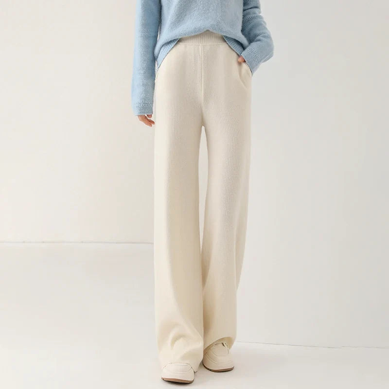 Wide-Leg Pants in 100% Merino Wool with High-Waist Elastic Fit and Side Pockets