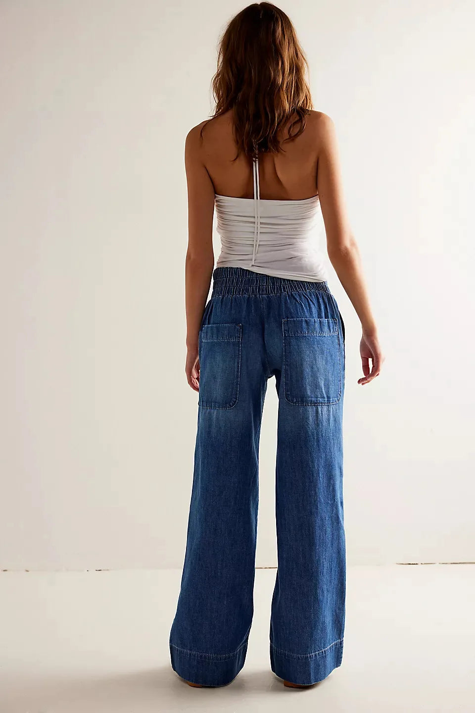 Wide-Leg Jeans with High-Rise Fit, Slight Stretch, and Relaxed Silhouette in Navy Cotton Denim