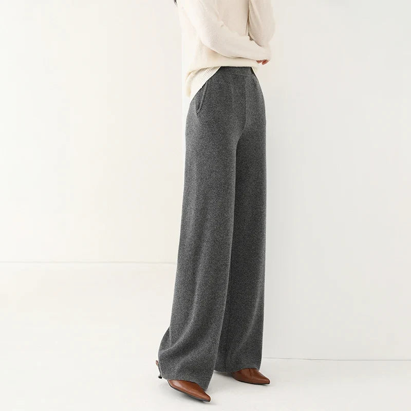 Wide-Leg Pants in 100% Merino Wool with High-Waist Elastic Fit and Side Pockets