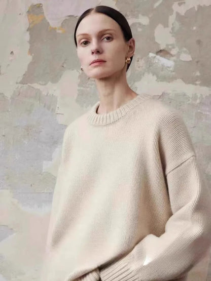 Oversized Sweater in 100% Pure Cashmere with Relaxed Fit and Soft Gray Knit Finish