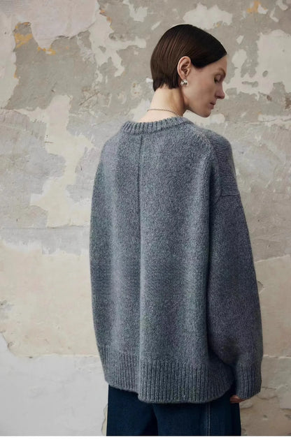 Oversized Sweater in 100% Pure Cashmere with Relaxed Fit and Soft Gray Knit Finish