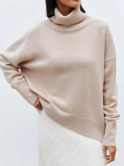 Turtleneck Sweater in Oversized Fit with Soft Merino Wool Blend for a Classic Vintage-Inspired Look