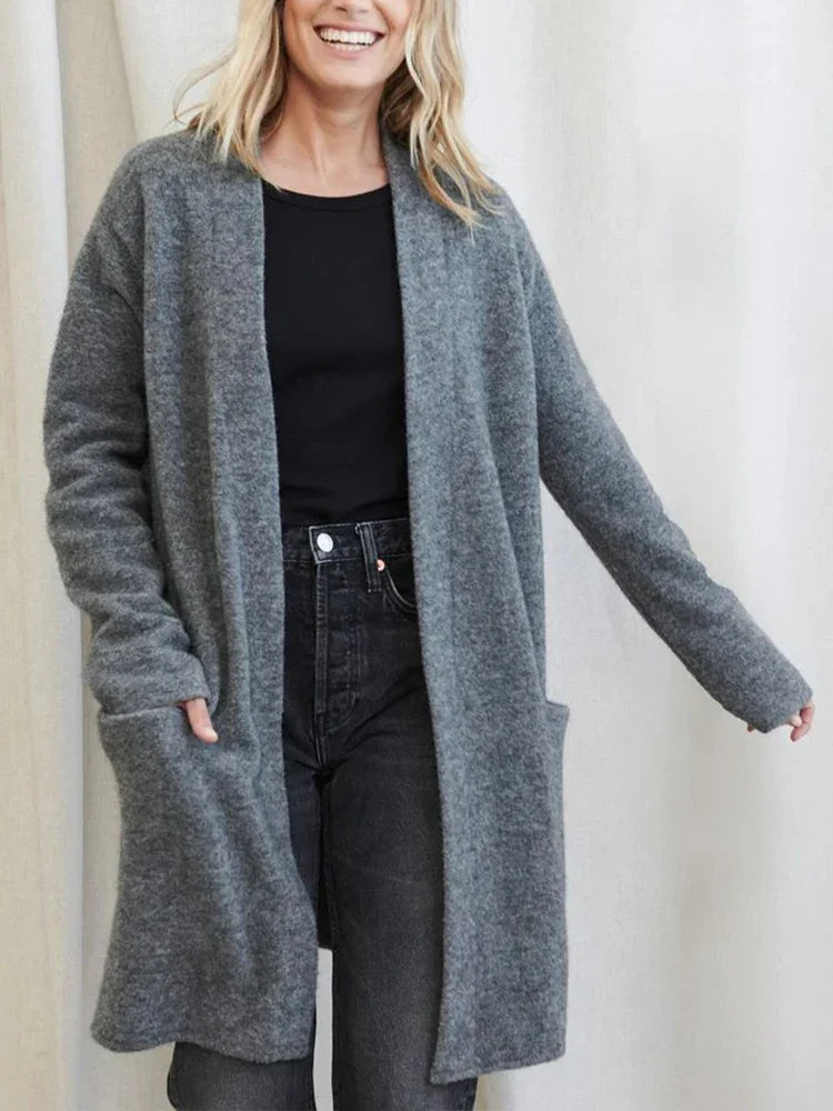 Cardigan in a Merino Wool Blend with Oversized Pockets and a Relaxed Open-Front Fit for Effortless Layering