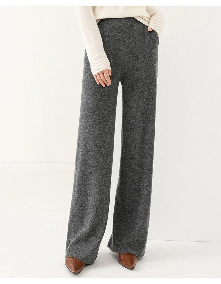 Wide-Leg Pants in 100% Merino Wool with High-Waist Elastic Fit and Side Pockets