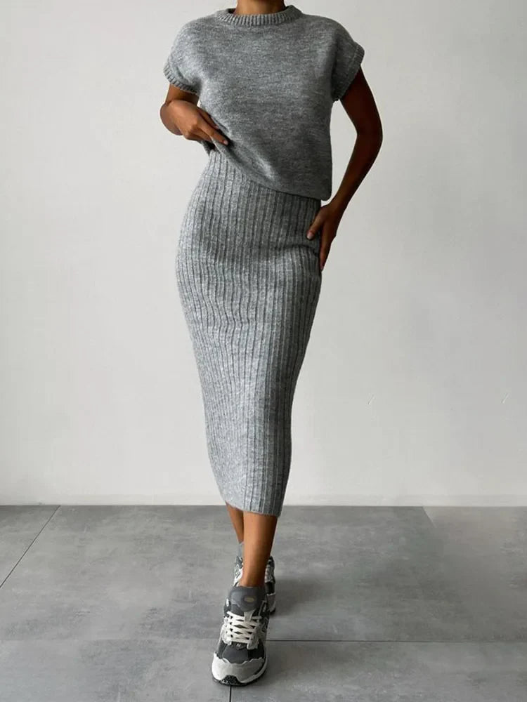 Ribbed Sleeveless Two-Piece Knit Set with Fitted Stretch Silhouette in Soft Gray