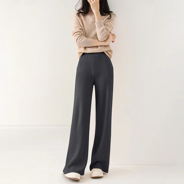 Wide-Leg Pants in 100% Merino Wool with High-Waist Elastic Fit and Side Pockets