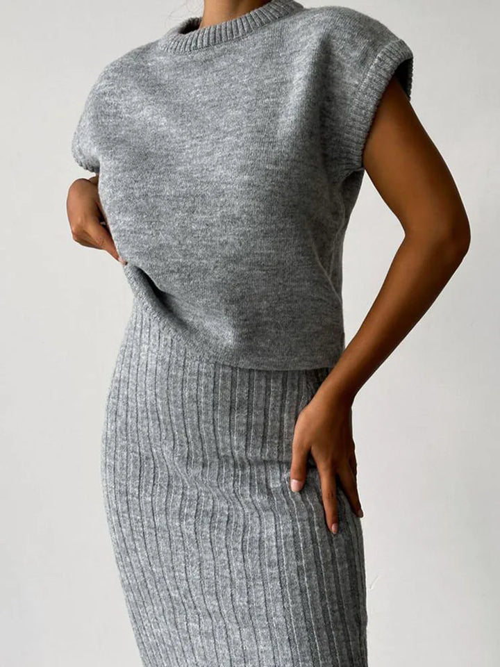 Ribbed Sleeveless Two-Piece Knit Set with Fitted Stretch Silhouette in Soft Gray