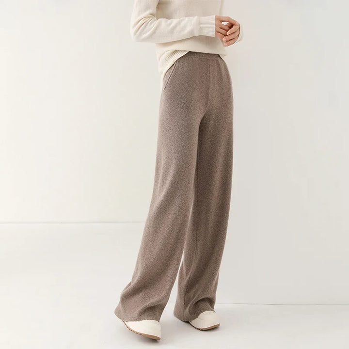Wide-Leg Pants in 100% Merino Wool with High-Waist Elastic Fit and Side Pockets