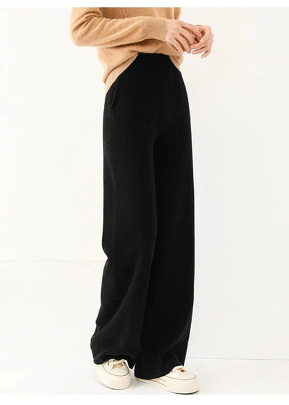 Wide-Leg Pants in 100% Merino Wool with High-Waist Elastic Fit and Side Pockets