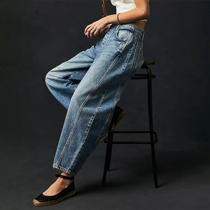 Barrel-Leg Jeans in Leopard Print with Mid-Rise Waist and Ankle-Length Wide Leg