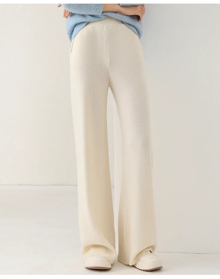 Wide-Leg Pants in 100% Merino Wool with High-Waist Elastic Fit and Side Pockets