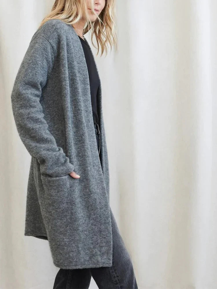 Cardigan in a Merino Wool Blend with Oversized Pockets and a Relaxed Open-Front Fit for Effortless Layering