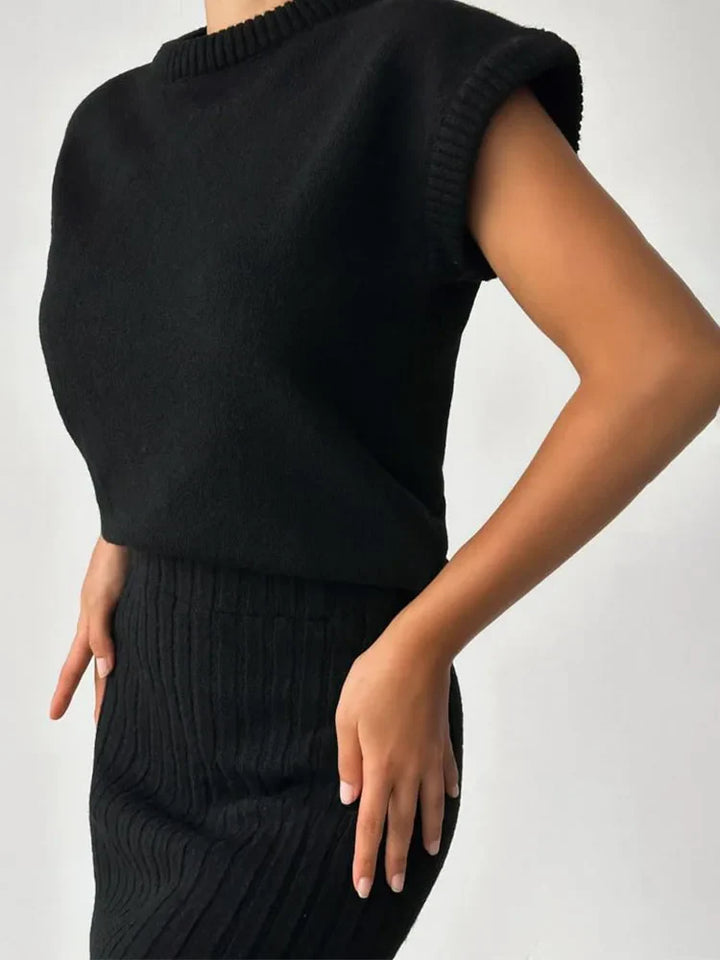 Ribbed Sleeveless Two-Piece Knit Set with Fitted Stretch Silhouette in Soft Gray