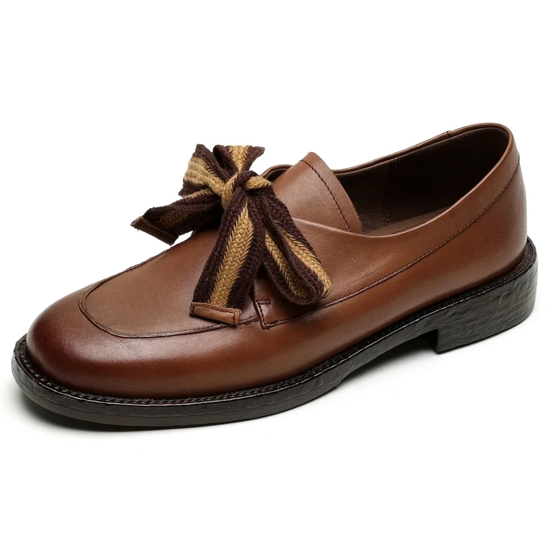 Two-Tone Leather Loafers with Woven Lace Detail and Cushioned Comfort Sole