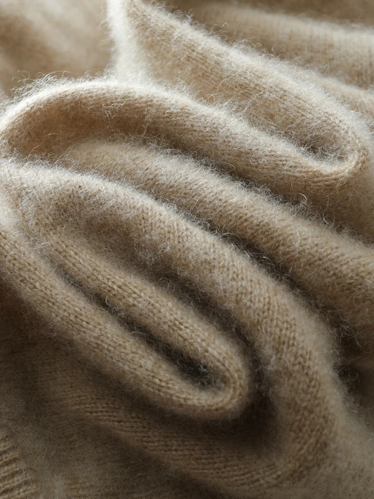 Cashmere Sweater with Crossover Collar Detail, Soft Knit for a Relaxed Standard Fit