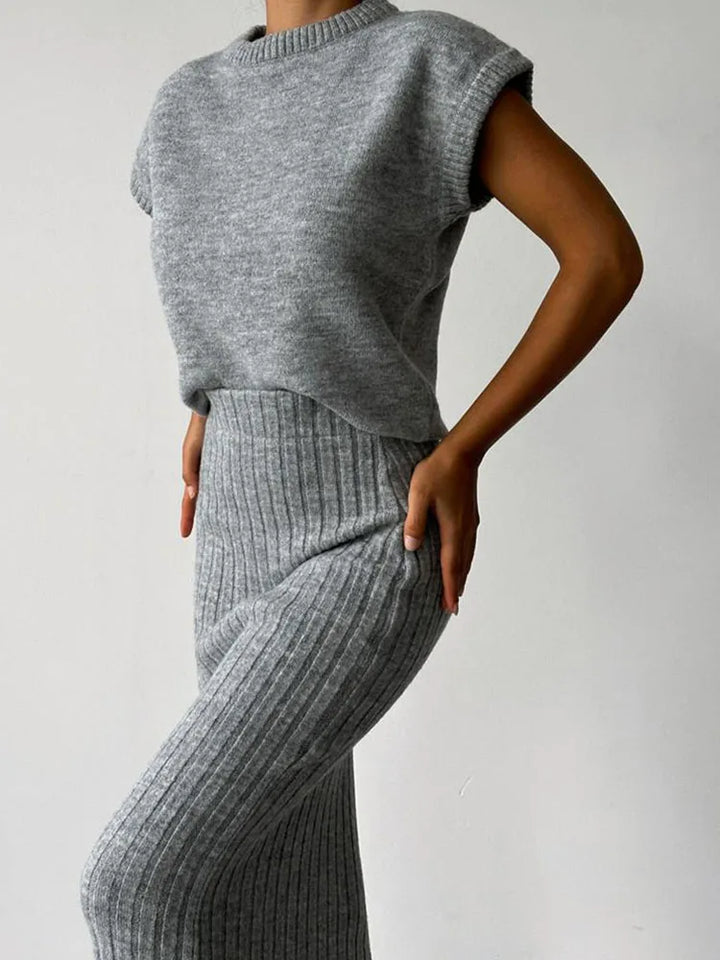 Ribbed Sleeveless Two-Piece Knit Set with Fitted Stretch Silhouette in Soft Gray