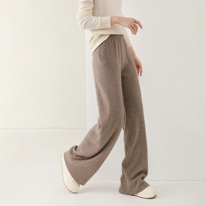 Wide-Leg Pants in 100% Merino Wool with High-Waist Elastic Fit and Side Pockets