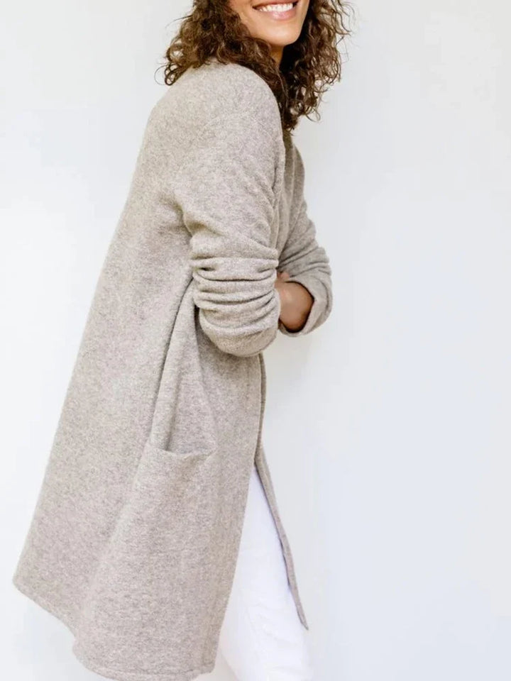 Cardigan in a Merino Wool Blend with Oversized Pockets and a Relaxed Open-Front Fit for Effortless Layering