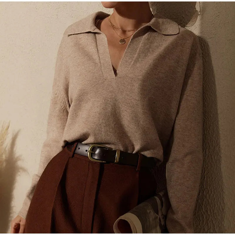 Cotton Knit Polo Sweater with a Relaxed Fit and Chic Ribbed Collar