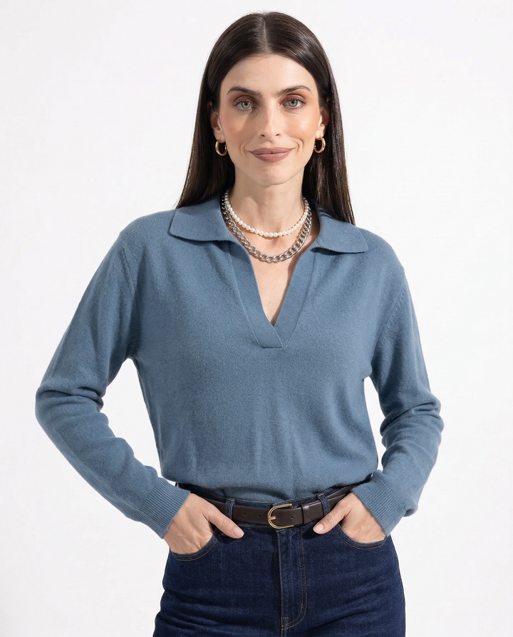 Cotton Knit Polo Sweater with a Relaxed Fit and Chic Ribbed Collar