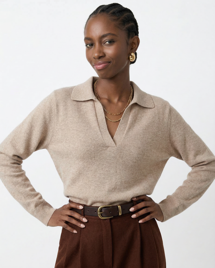 Cotton Knit Polo Sweater with a Relaxed Fit and Chic Ribbed Collar