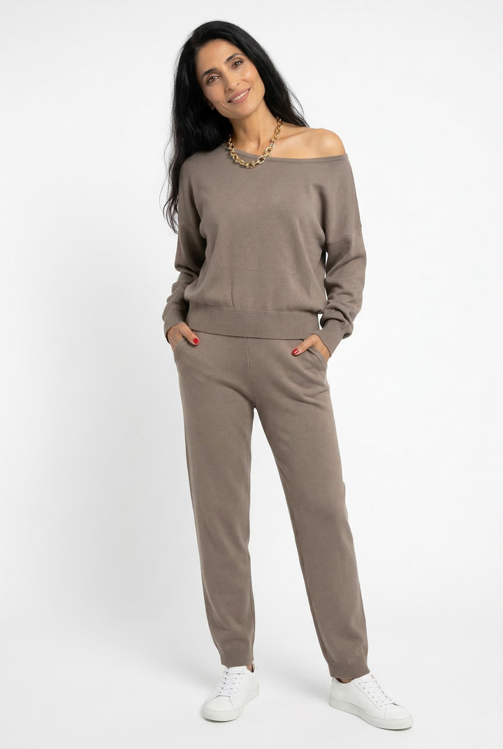 Off-Shoulder Loungewear Knit Set with Soft Flowing Fabric and Relaxed Fit in Camel