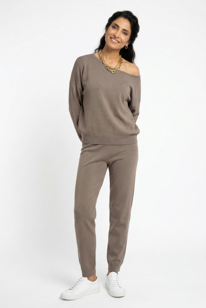 Off-Shoulder Loungewear Knit Set with Soft Flowing Fabric and Relaxed Fit in Camel