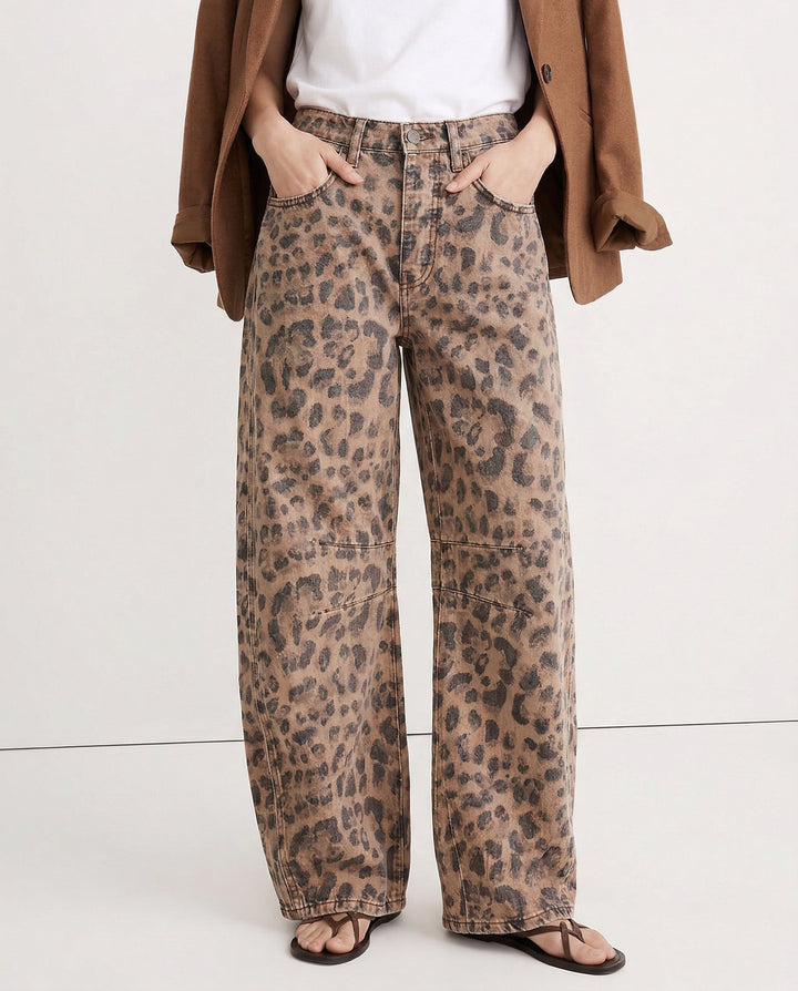 Barrel-Leg Jeans in Leopard Print with Mid-Rise Waist and Ankle-Length Wide Leg