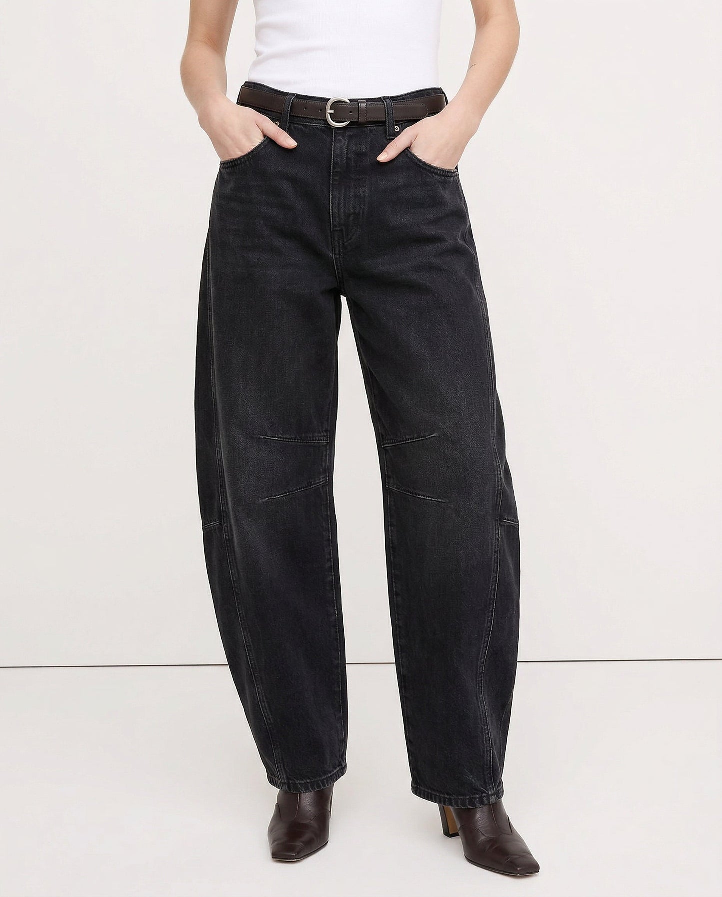 Barrel-Leg Jeans in Leopard Print with Mid-Rise Waist and Ankle-Length Wide Leg