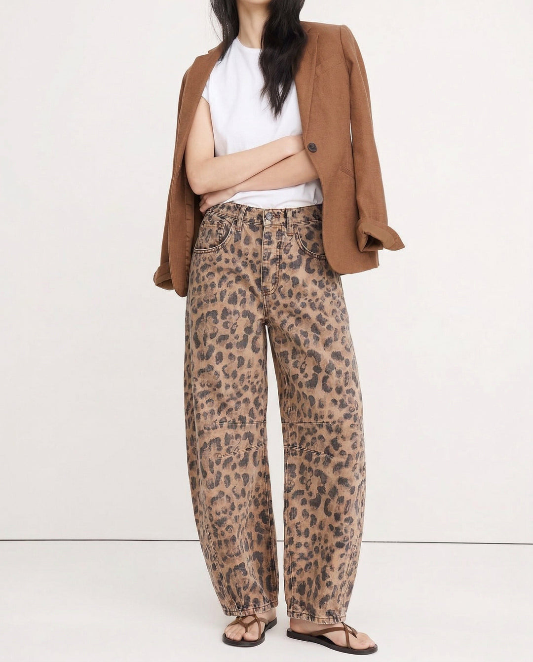 Barrel-Leg Jeans in Leopard Print with Mid-Rise Waist and Ankle-Length Wide Leg