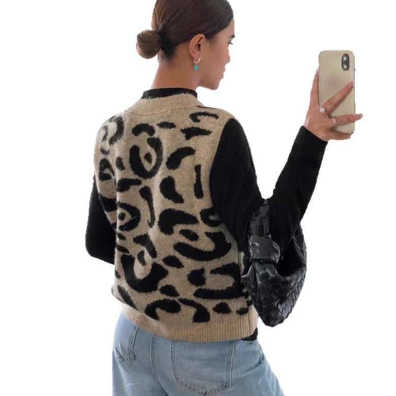 Women's Leopard Print V-Neck Cardigan – Regular Fit