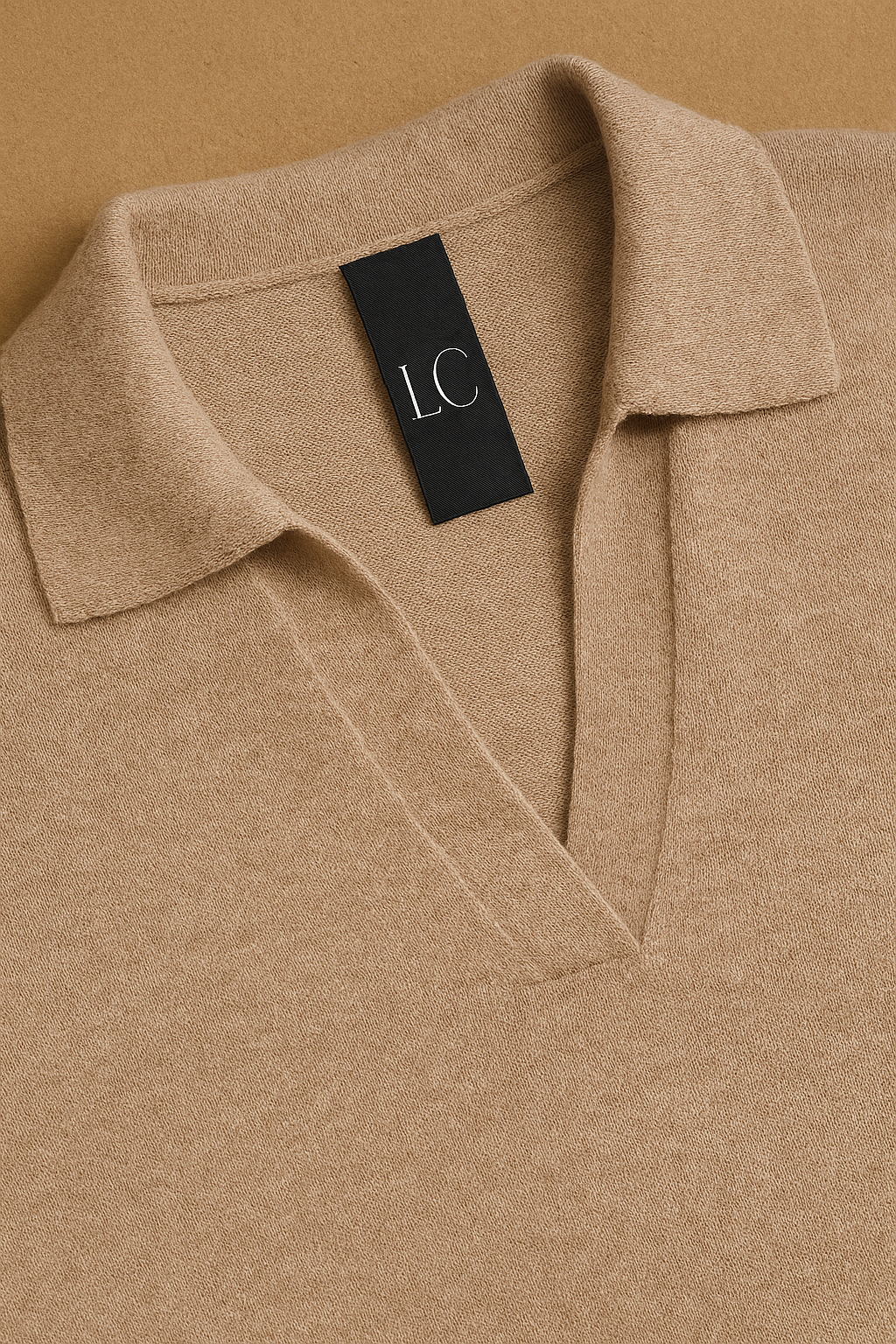 Cotton Knit Polo Sweater with a Relaxed Fit and Chic Ribbed Collar